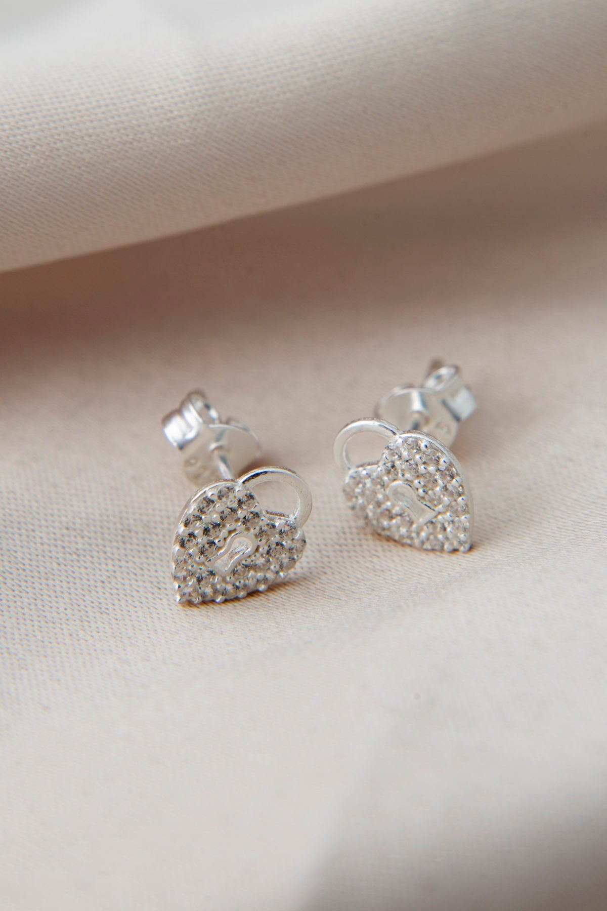 fcedced6f3394a26510271aa8fc055d2