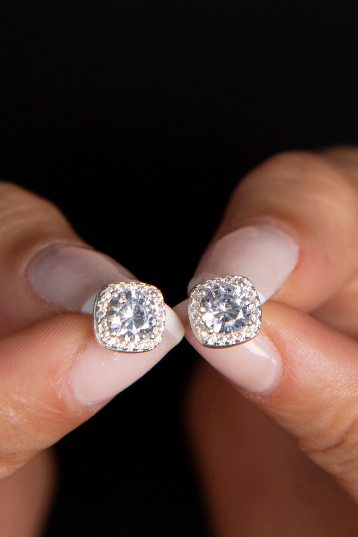 de061716c683e208ee193494225bd75a