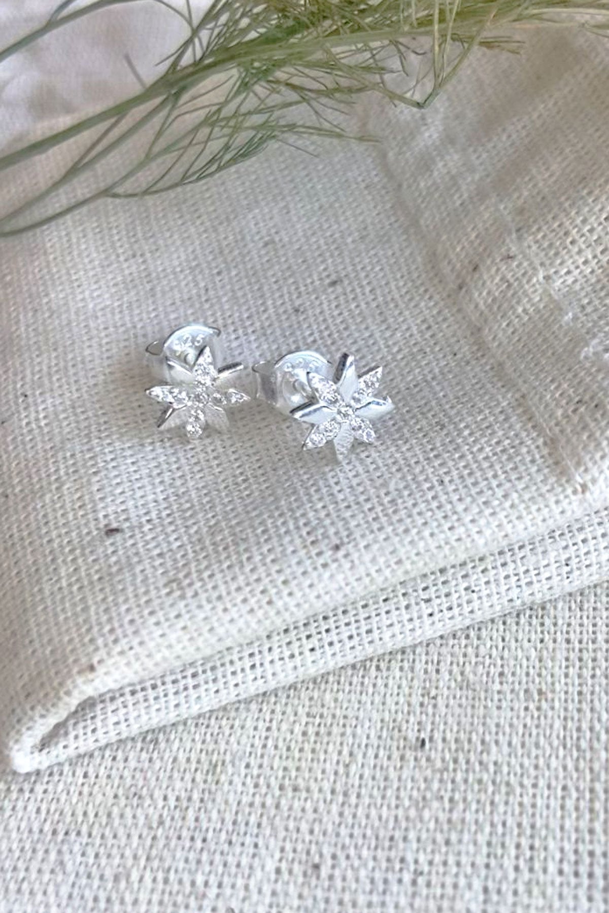 5893b48abeb7da81737dd3f53e5d025f