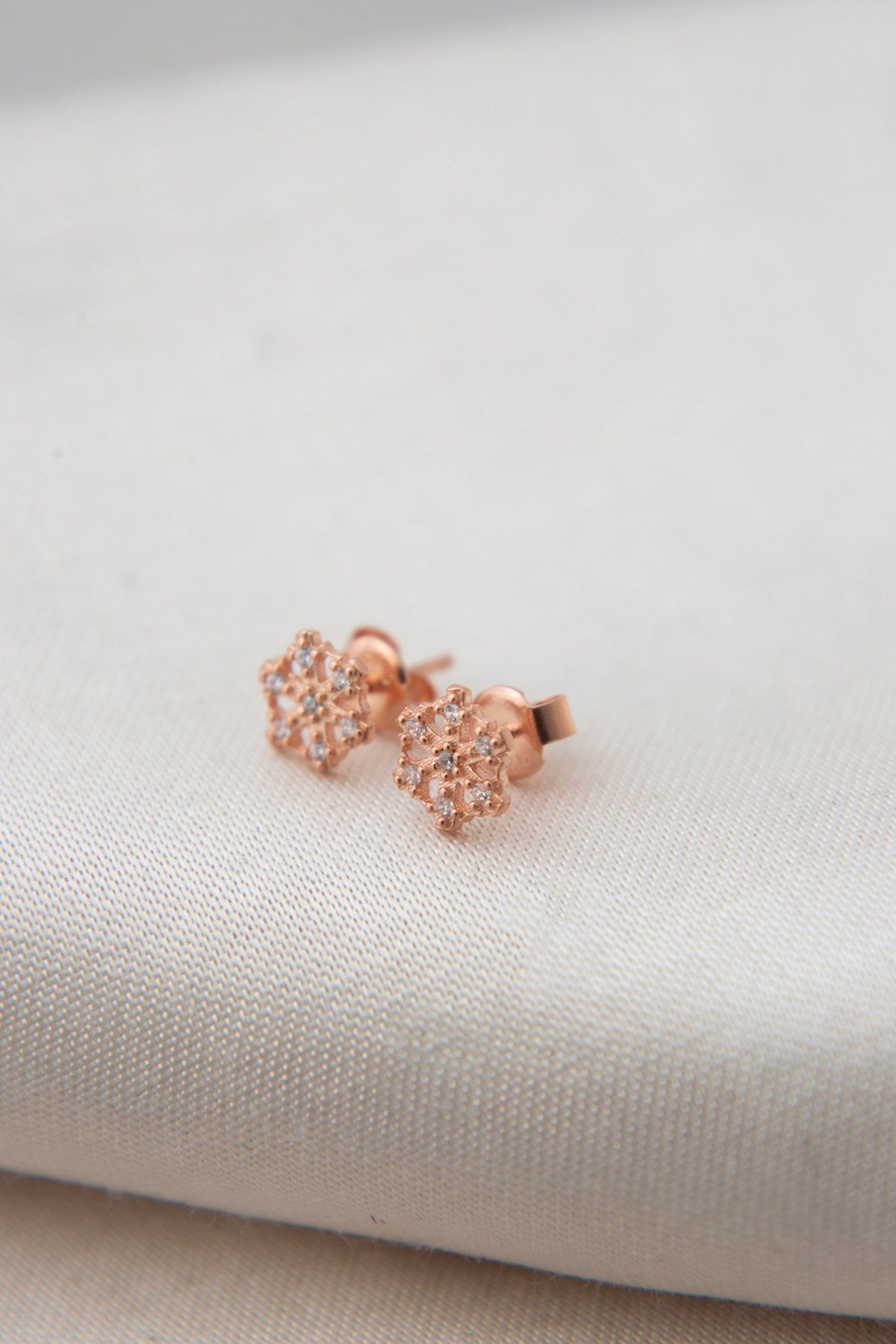 27ed3d0b77e8acd5cbe43c3ad0ea80f4