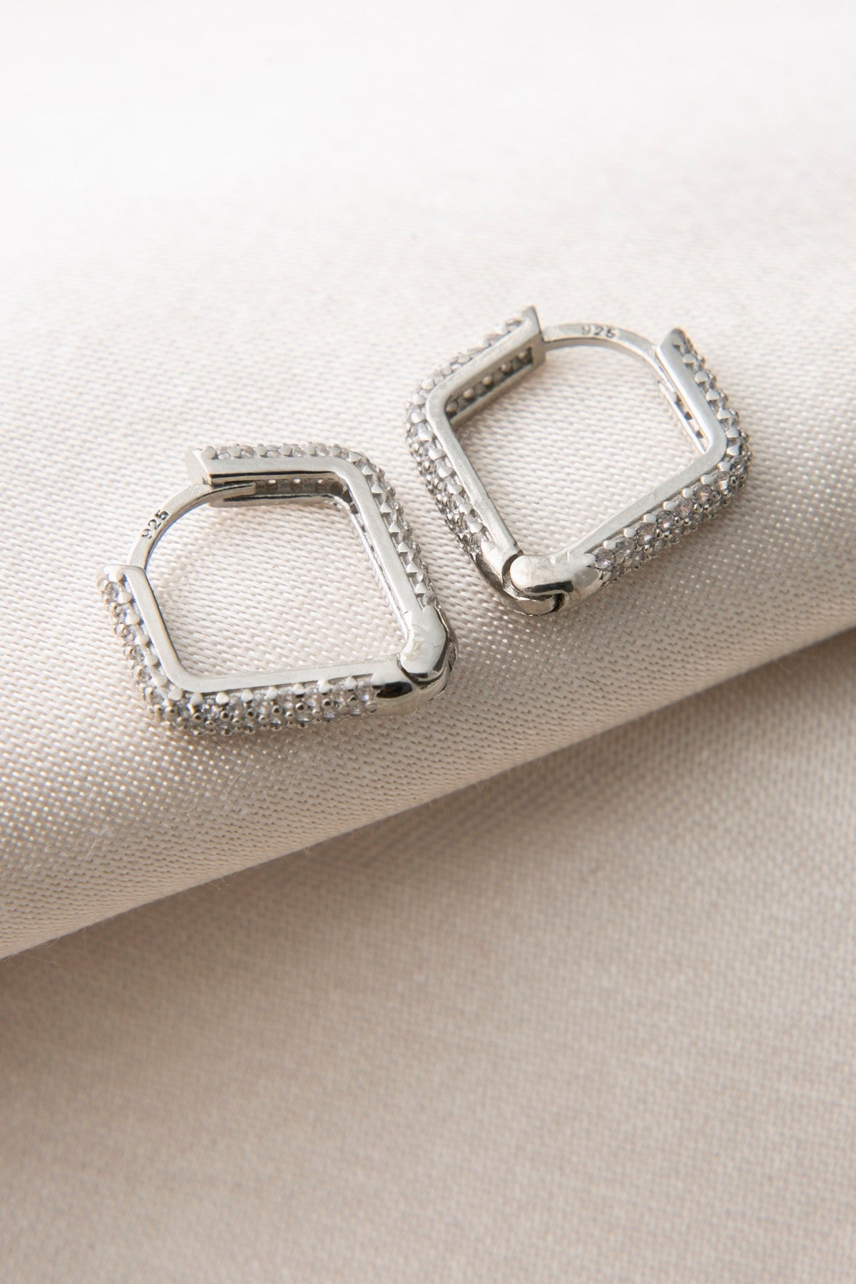 4d91ce1906f097929f19e1b9f29dae2f