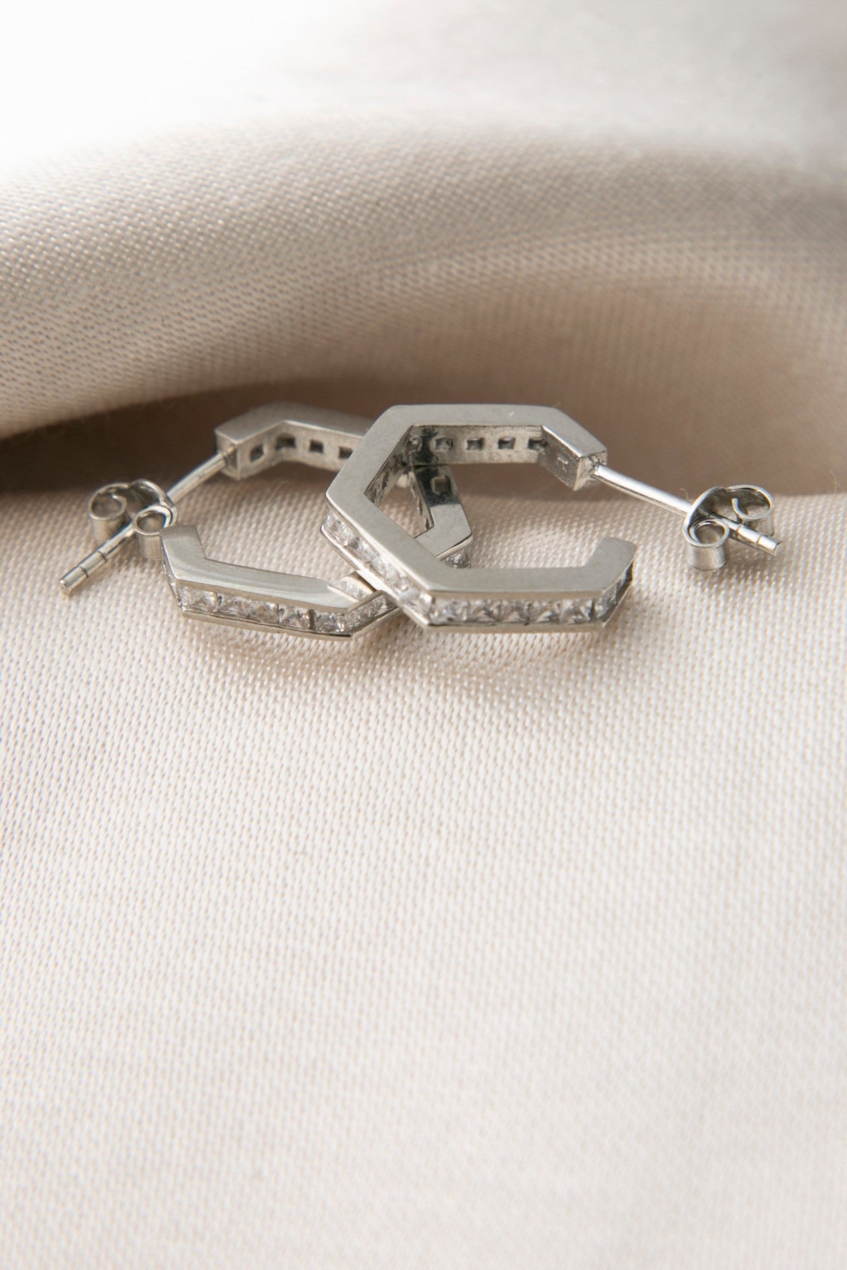 ccec4eb910fb831f82f45ad7ff4a9d96