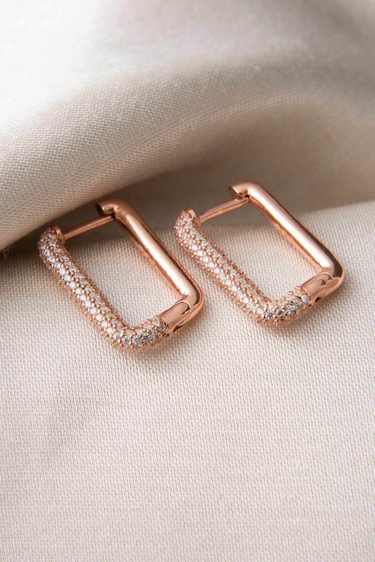 18ae2f031ffad8cabc84312949d9e2ed