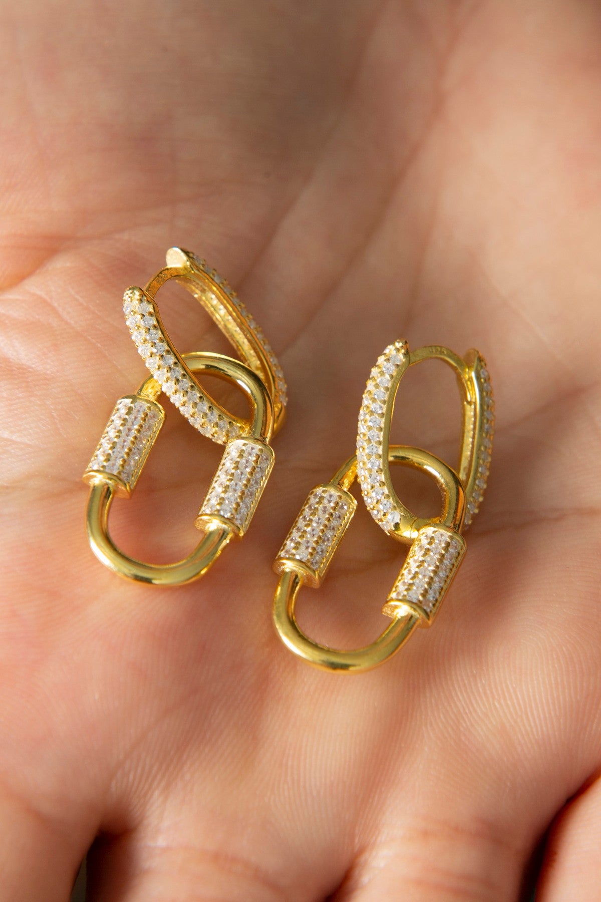 4c5a22f7b95e22e58ae4fc0e3fa6311c