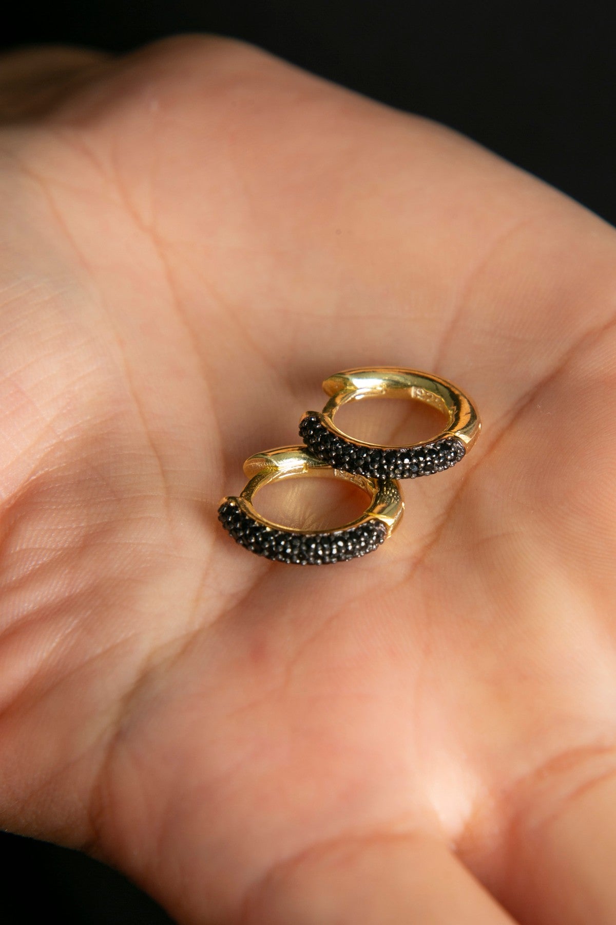 77a15bb3fd049144160158d6e7ea16f3