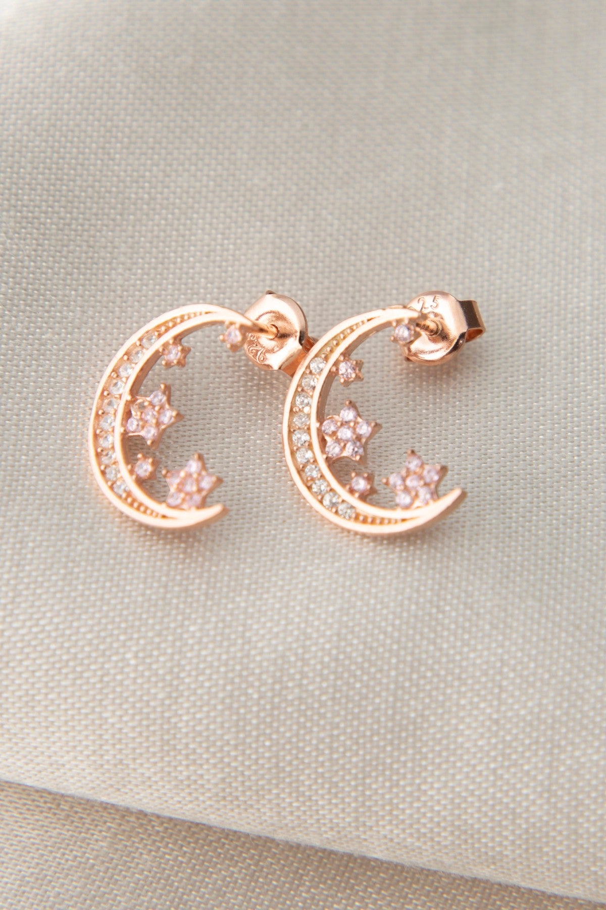 15cadbb49dd444960653f33495a4682f