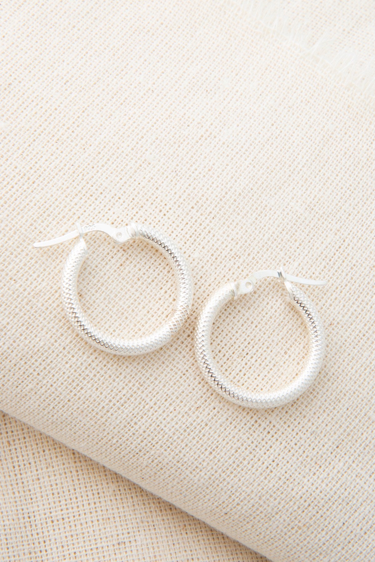 d5e3d67fd38cd18077955967ff0ca692