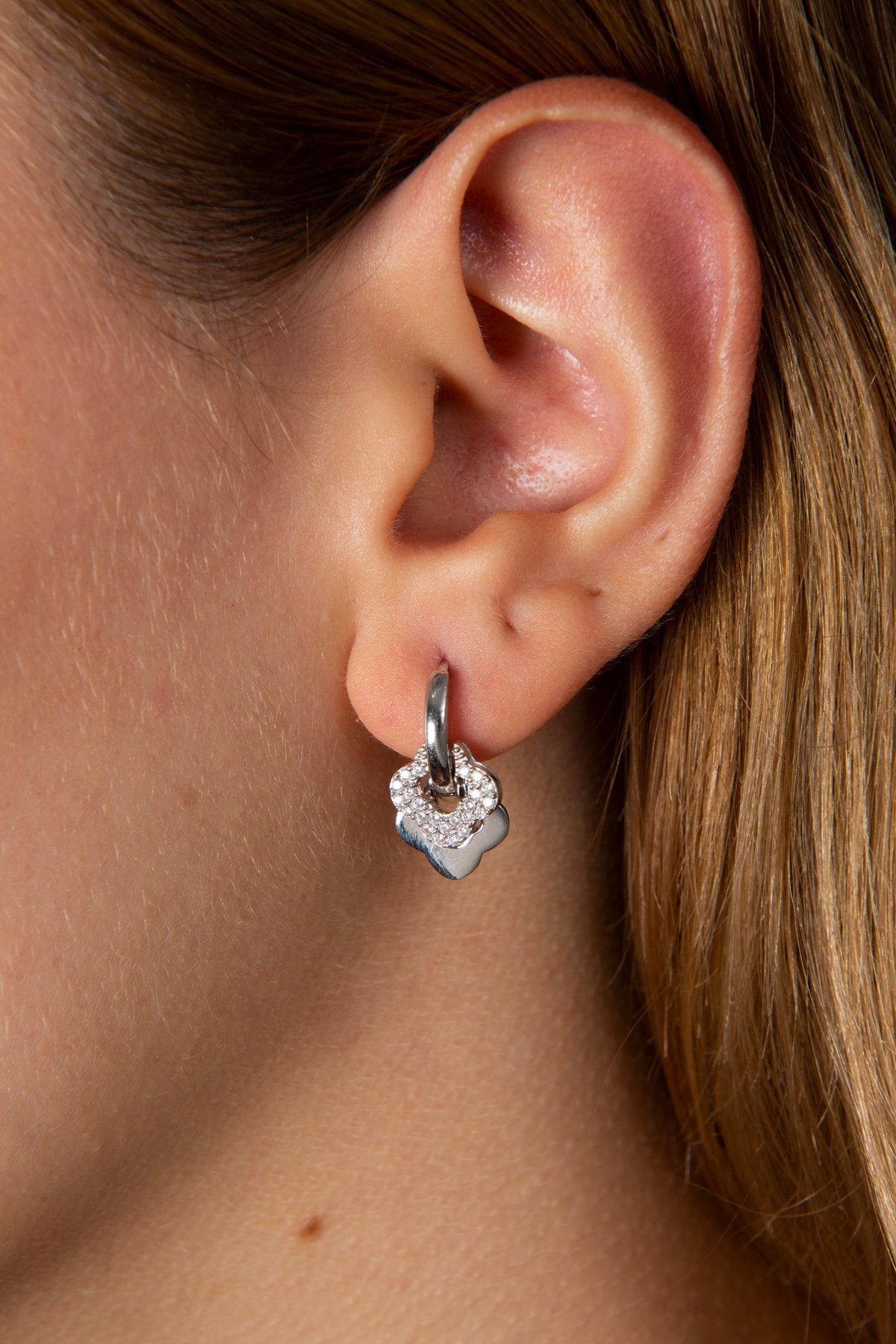 378b7a3bb7edc44878dc5052bffb39a7