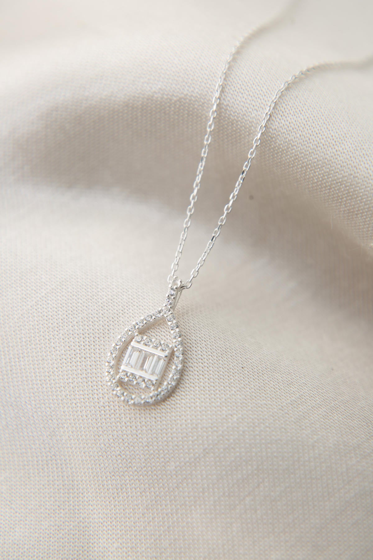 8d6183bef8ef72659e709444d93273b5