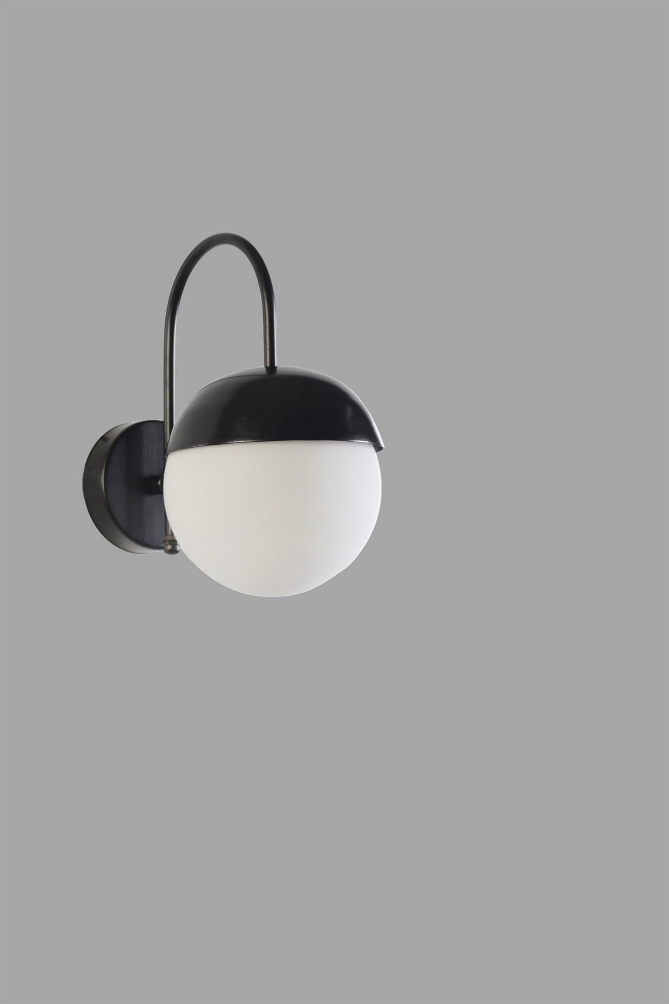Zidna svjetiljka, Küre 8769-1