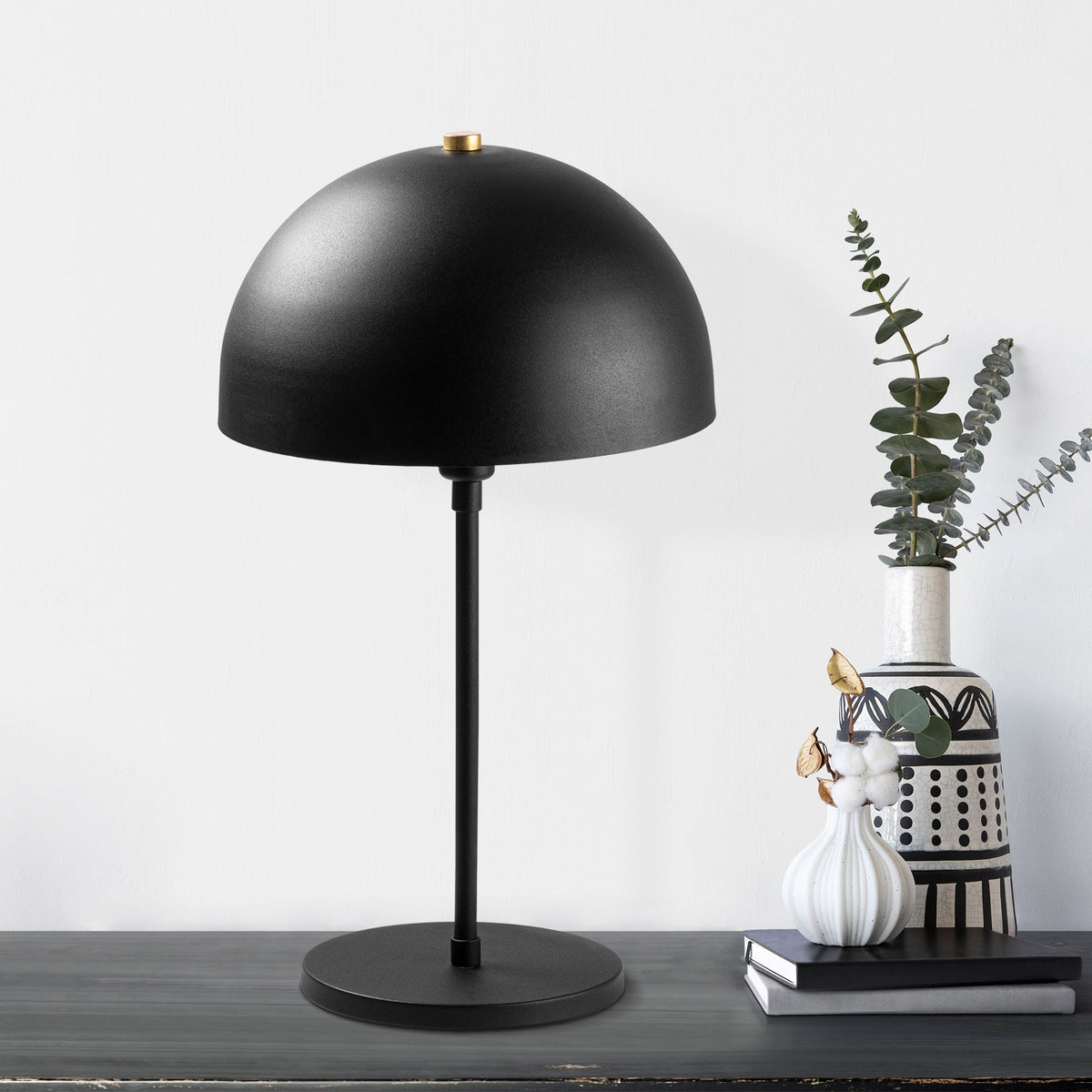 Stolna lampa VARZAN metalna crna promjer 28 cm, visina 18 cm, ukupna dimenzija 28 x 28 x 50 cm, duljina kabla 200 cm, E14 40 W, Varzan - 10856