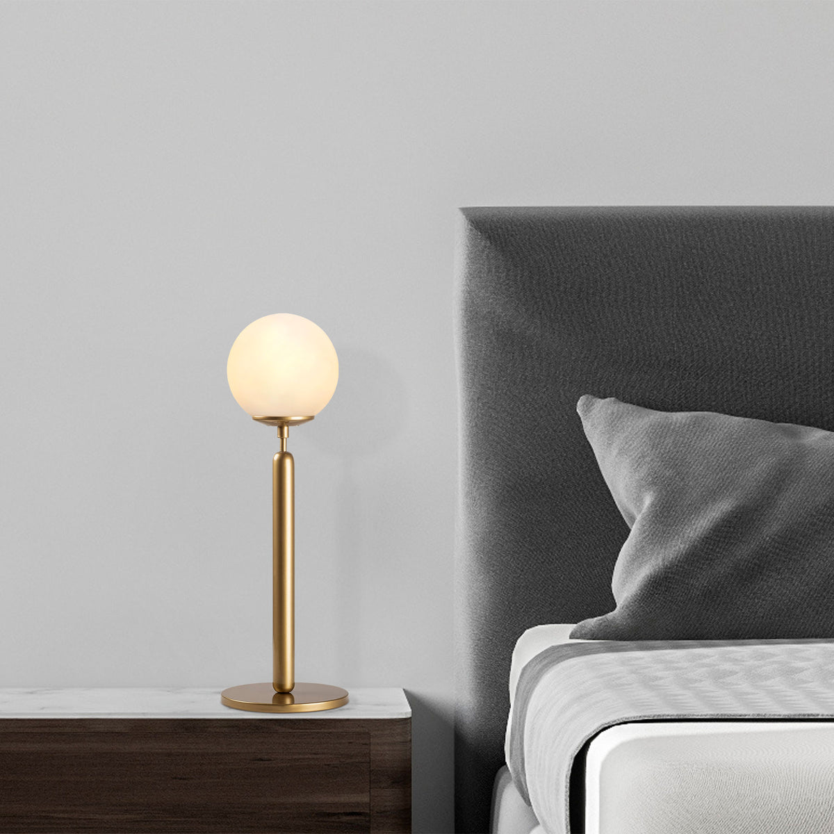 Stolna lampa KING vintage, metal-staklo, promjer 15 cm, dimenzije 18 x 18 x 52 cm, duljina kabela 200 cm, E14 40 W, King - 11463