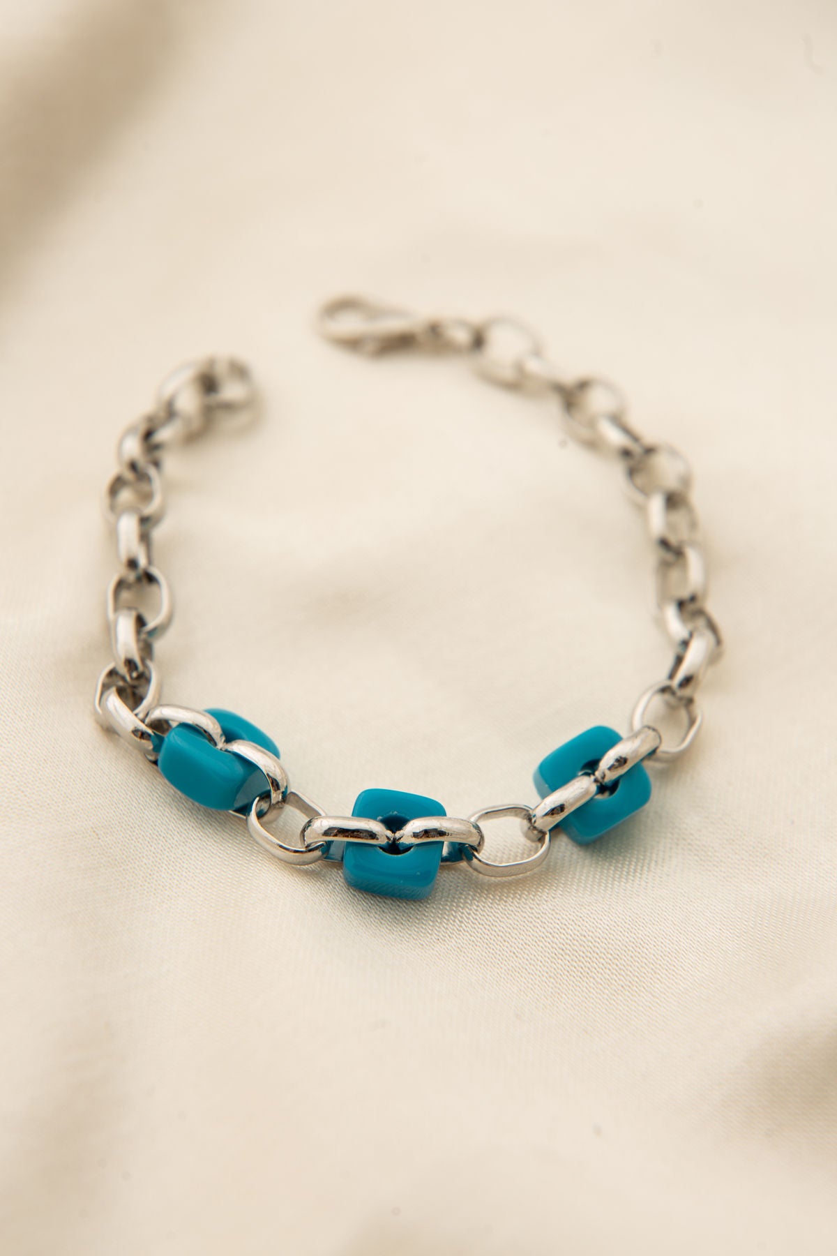 93cdcb9aeb14981973b12dd678cad329