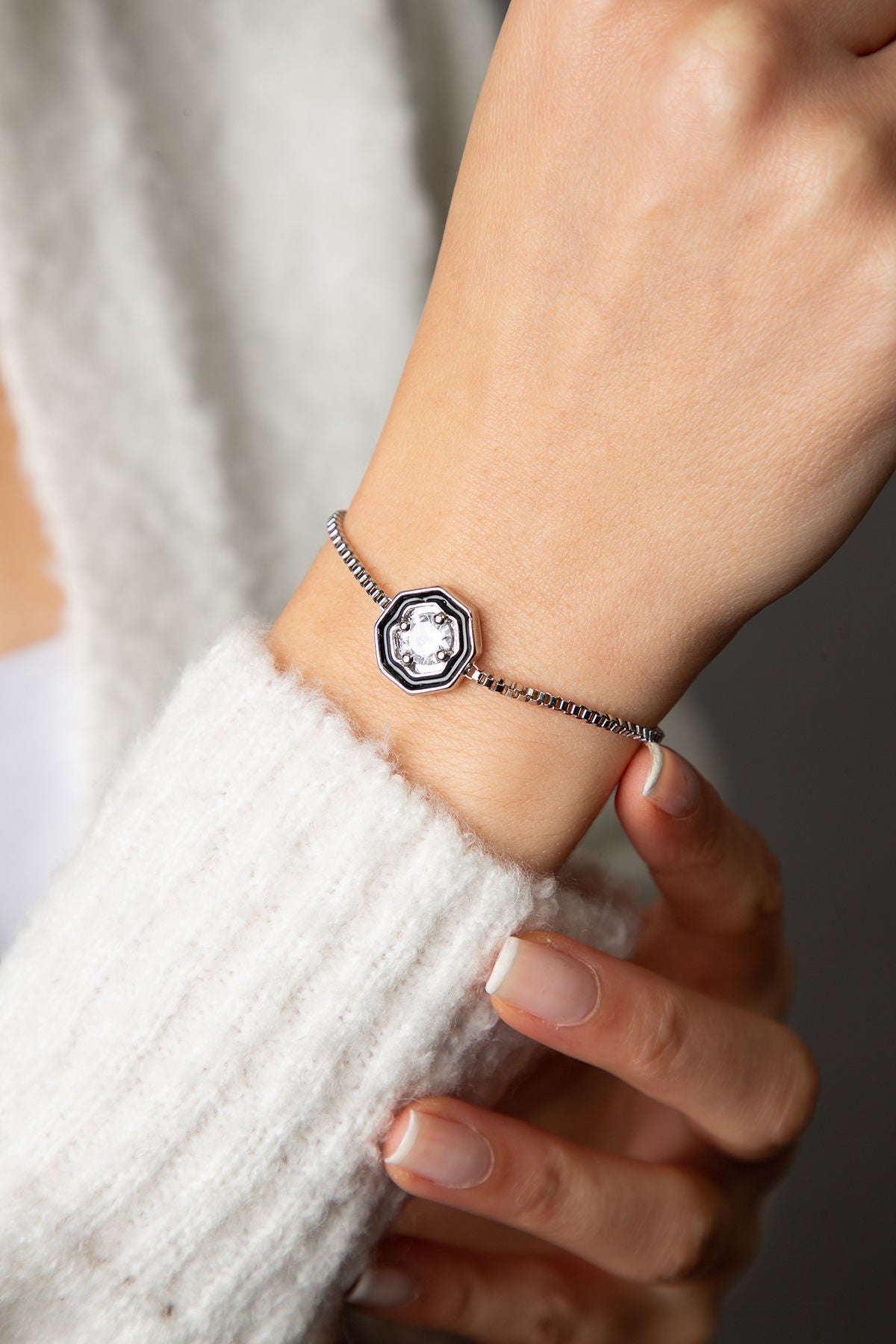 98c8db0bde191318629b861c1a4da205