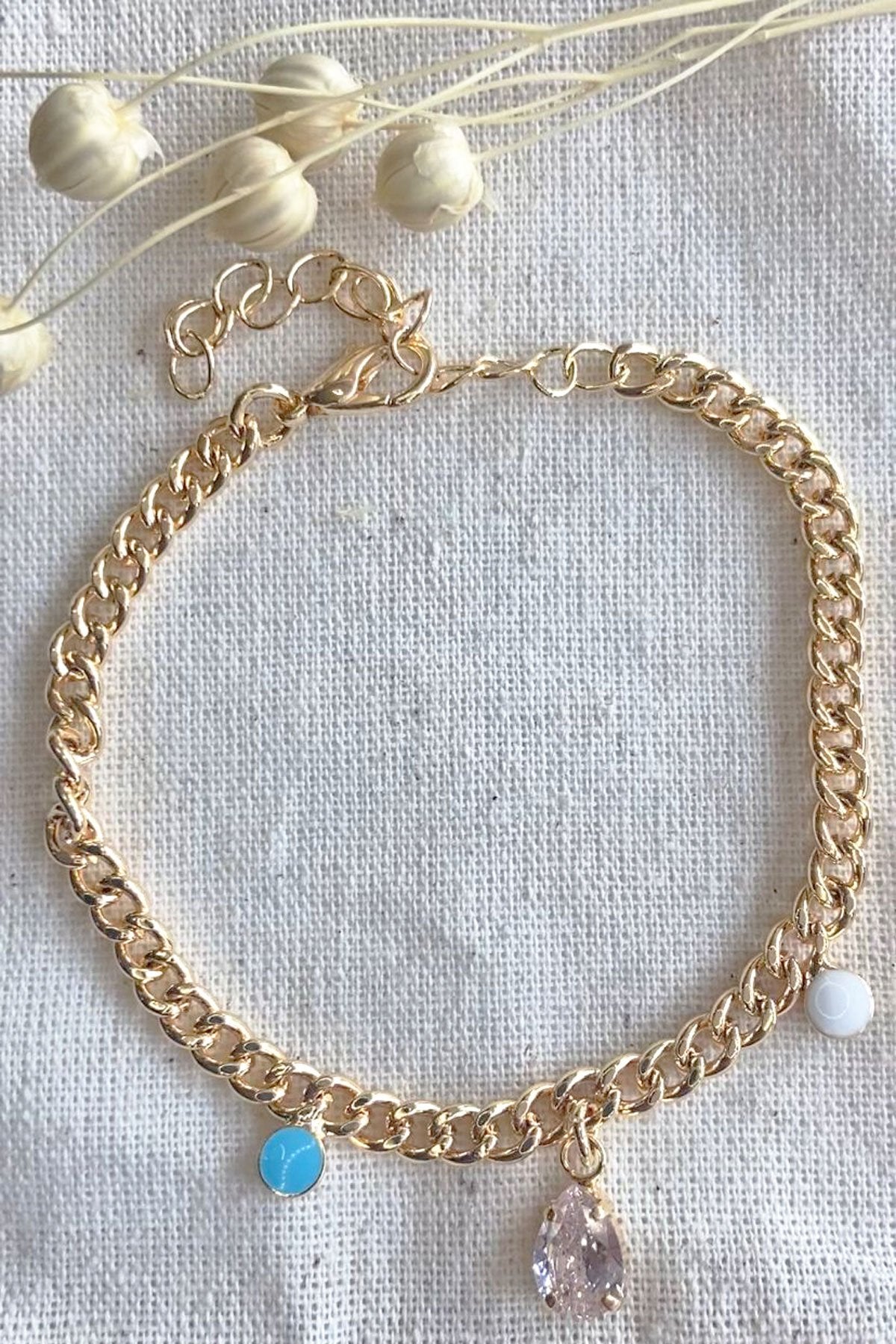 a1e28655fc7b395cd418f2ddfb9f8e01