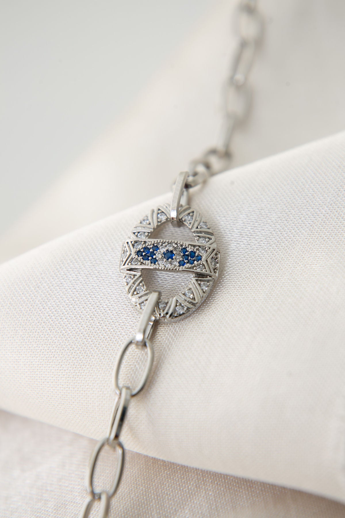 28ba52896b6cab2bb1ffc159d5db7498