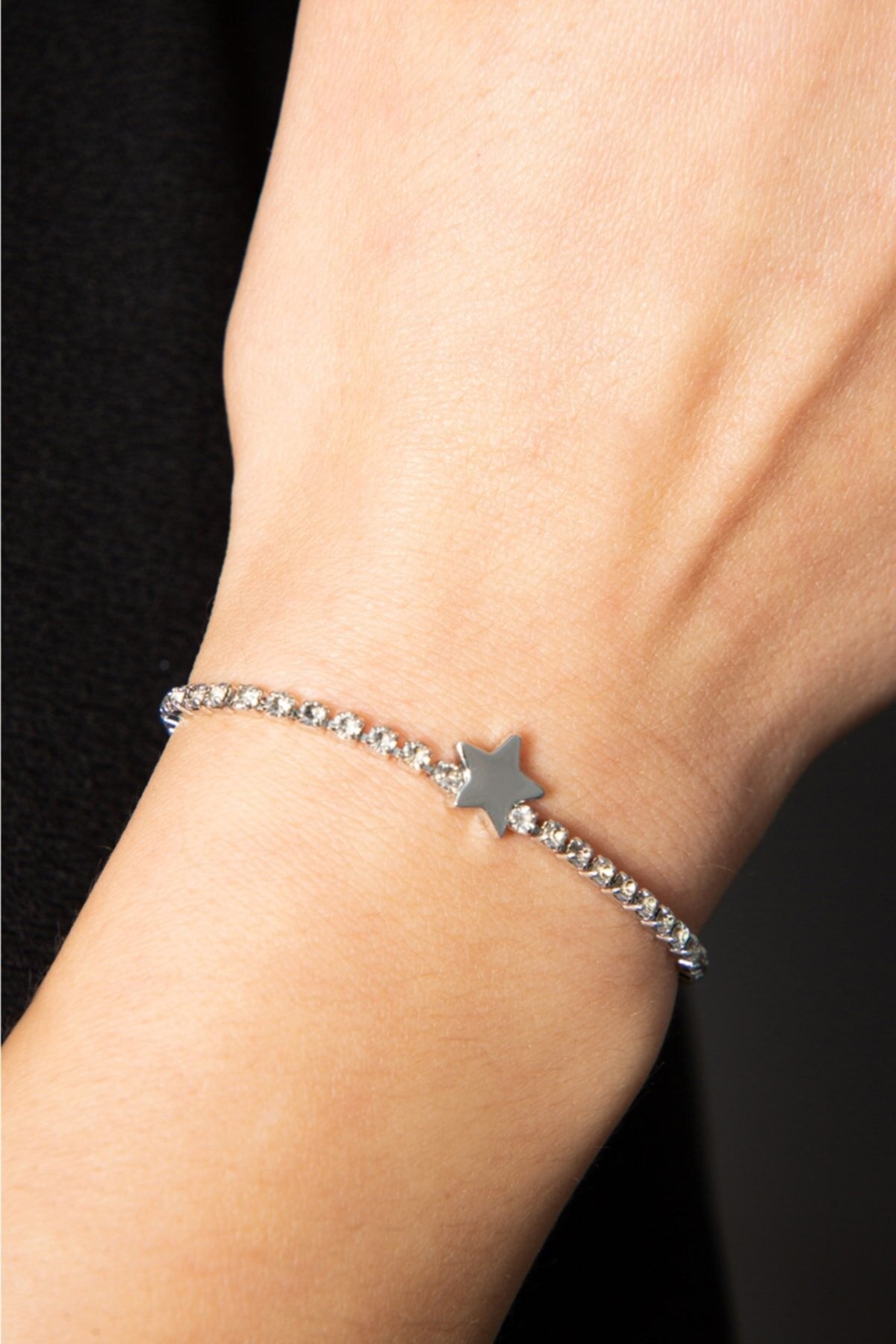 ec11183340d5a10e593b3d650b55c40a