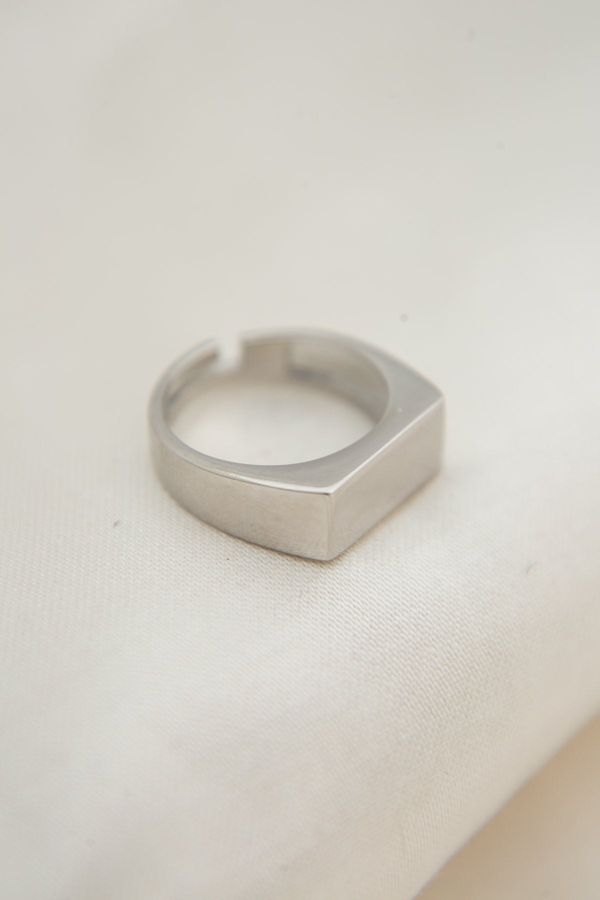 74c926f9e27d8ba9d4c9b664de014351