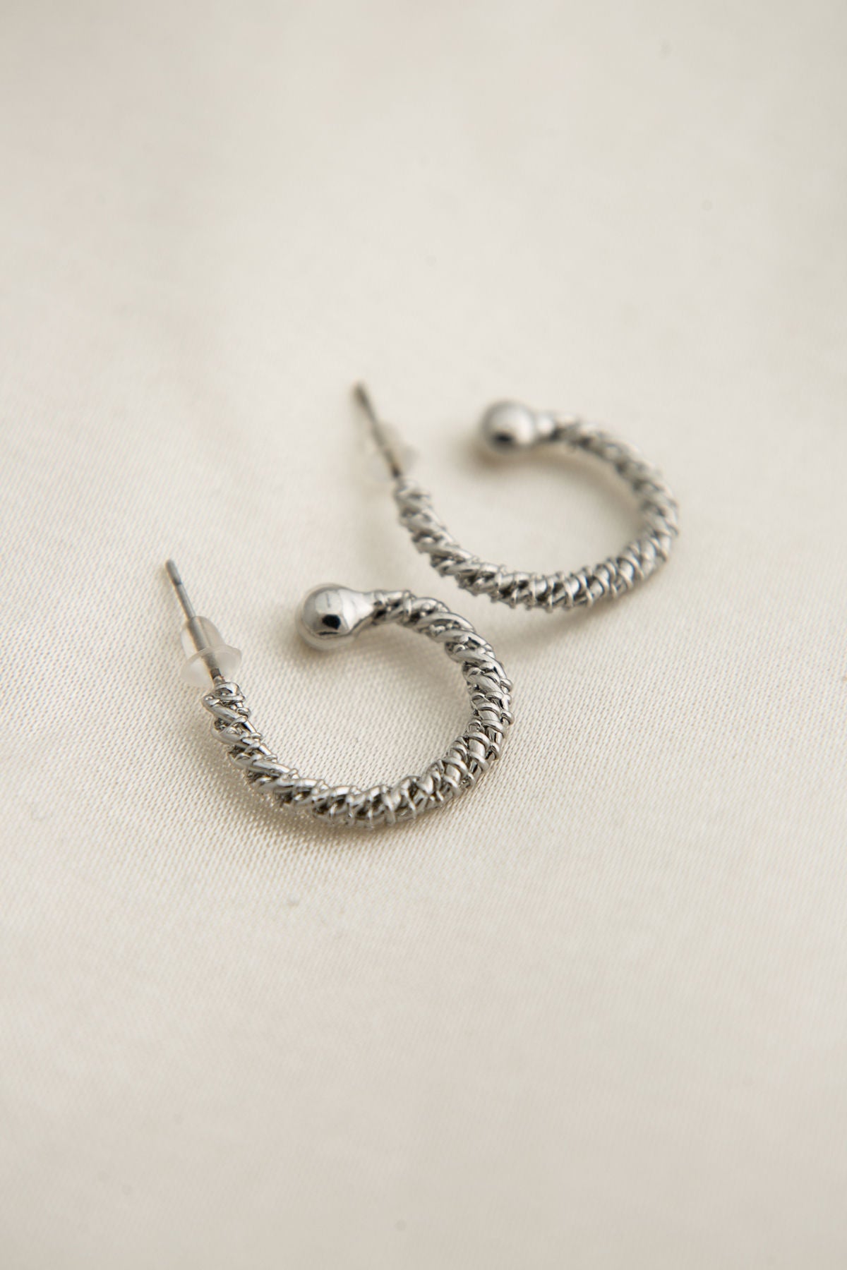 f5140c35d25e0568e53bc7f2728c49b1