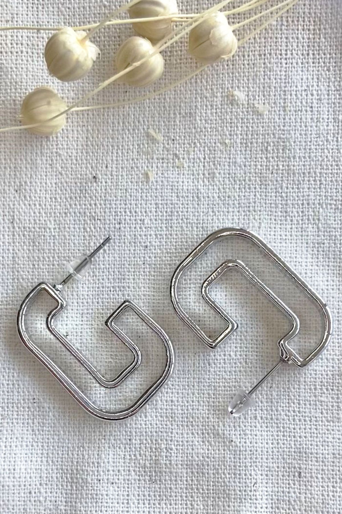 75e42a8364519b298696d4515b9231a9