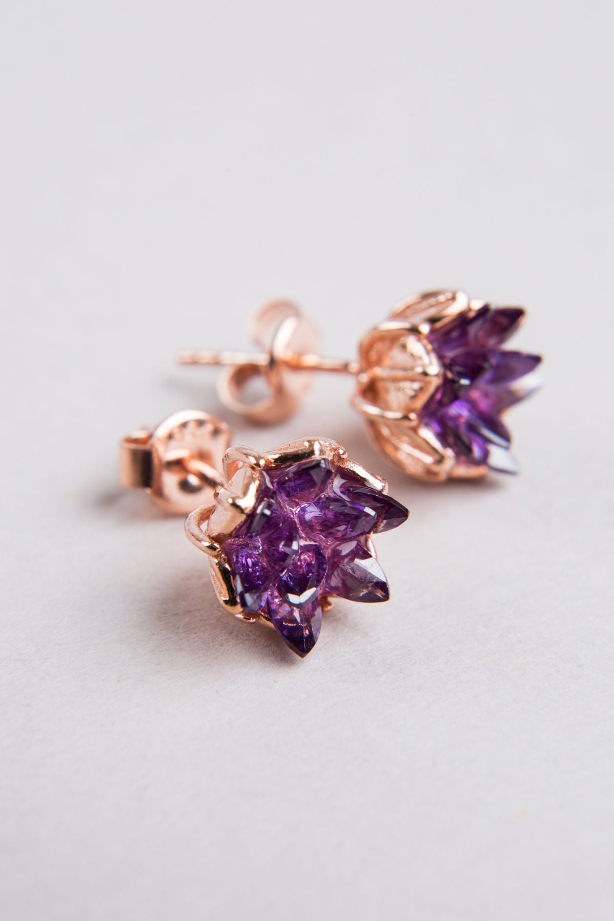 f10ced22d33edfa83f9b4d9646bff199