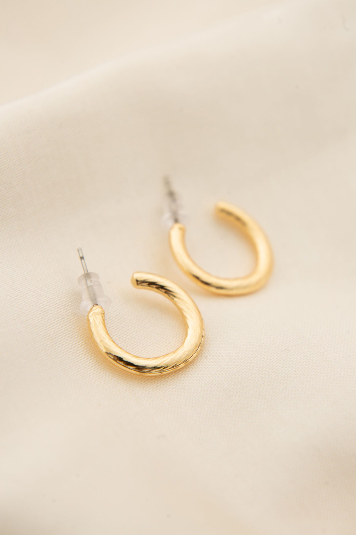 50c6deaca076fd699e90e3e404c83fef