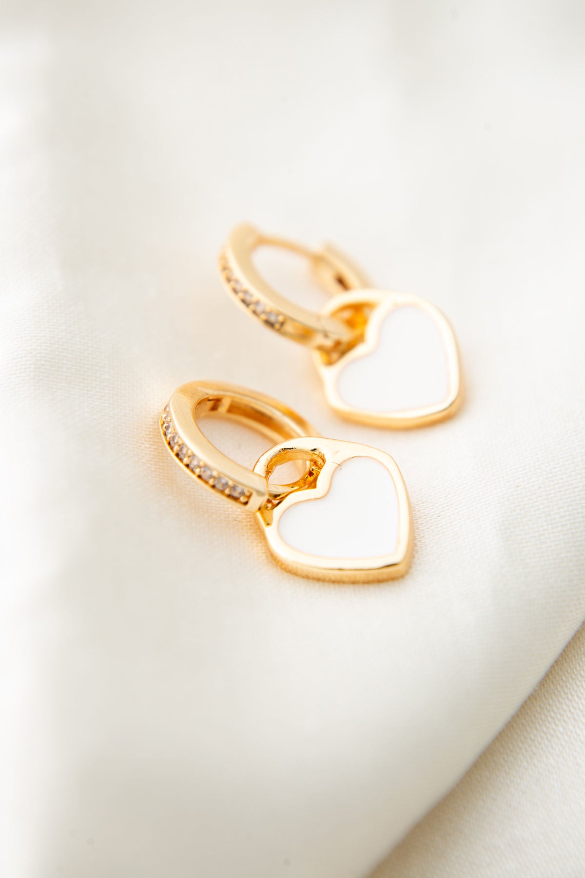 3960b2b6fa398f270d13aeffa24d450b