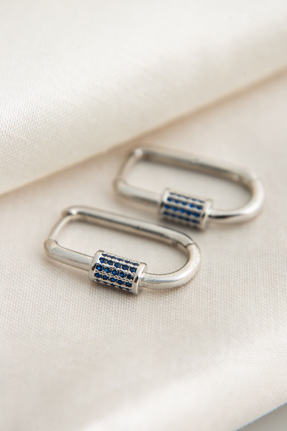 a6ee5d64e8773ed911564cb6c19bf690