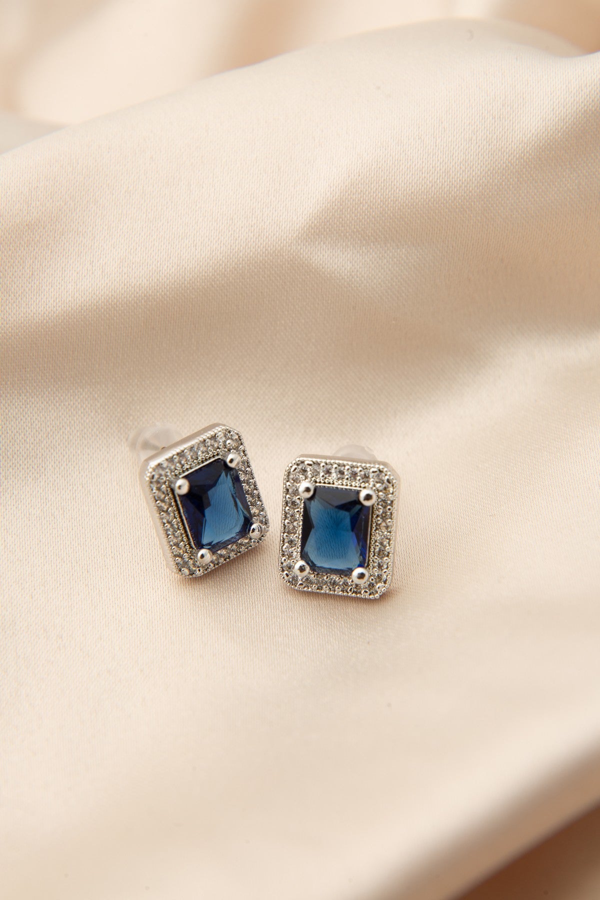 996e45f331bc613cc0753d7fd16bdd76