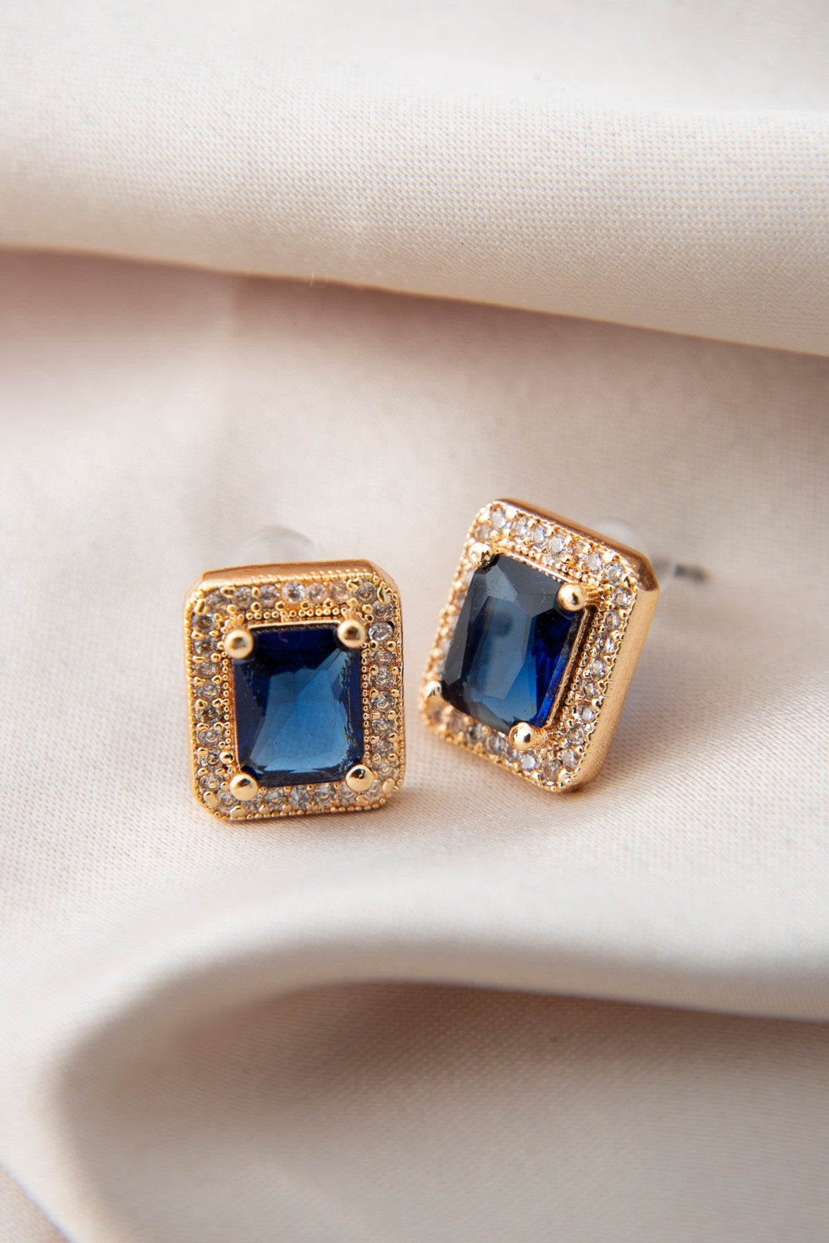 db55ad59a646e6a8aa2d2d4c1303daff