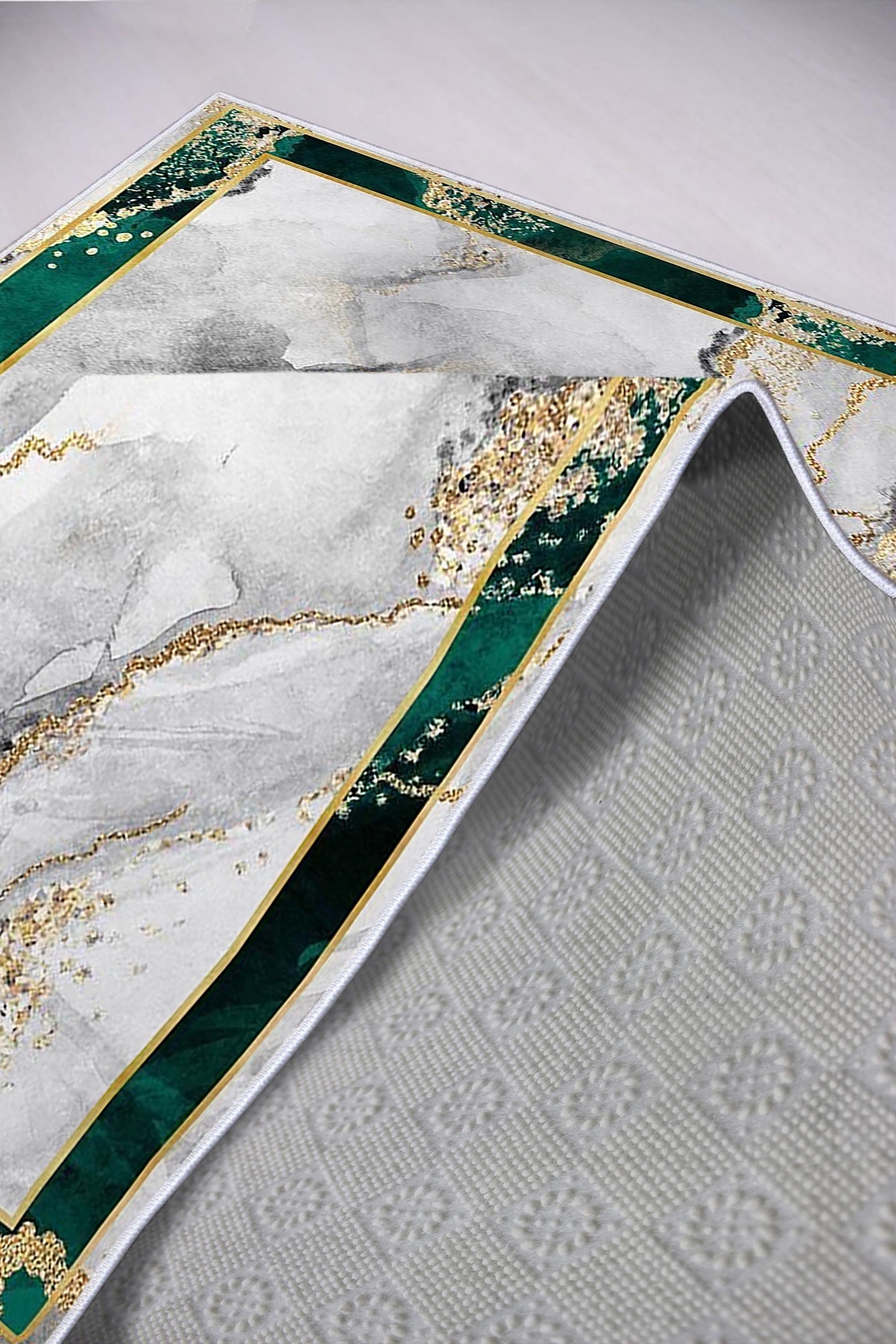 d536d3d6320e5a9a1c8415b4ab047bea